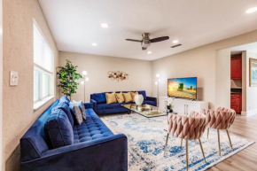 Stylish 3BR Family Retreat in Lake Park